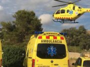 Li arrenquen la cadena i el deixen ferit: brutal atac a un avi a L’Hospitalet