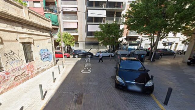Imatge del lloc del tiroteig, al carrer de Sant Carles (l'Hospitalet de Llobregat)